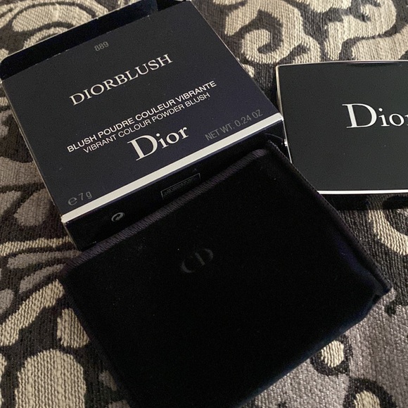 Dior Vibrant Colour Powder Blush - Picture 6 of 9